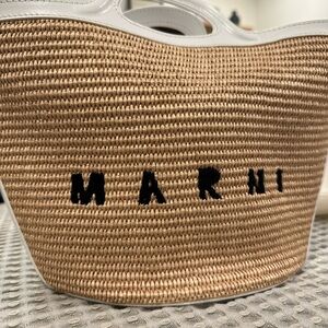 Marni
Tan & White Small Tropicalia Tote like new with dust bag